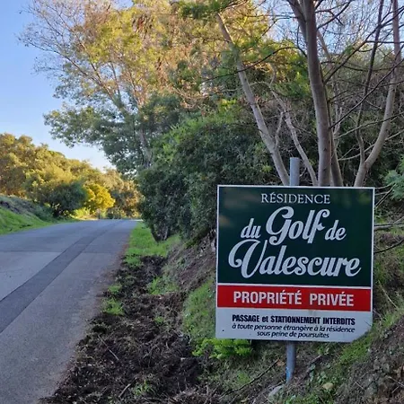Dans Le Golf Lejlighed *