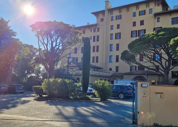 Διαμέρισμα Dans Le Golf Saint-Raphaël