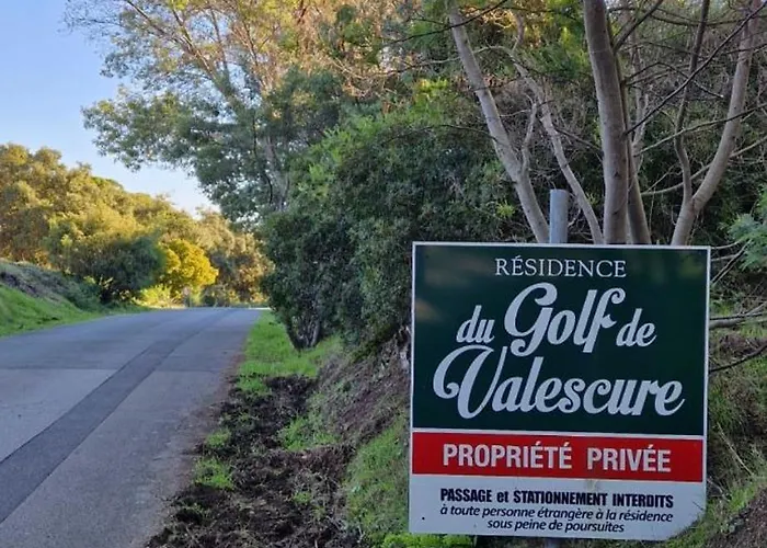 Dans Le Golf Апартаменты *