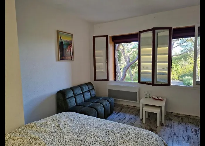 Dans Le Golf Apartman