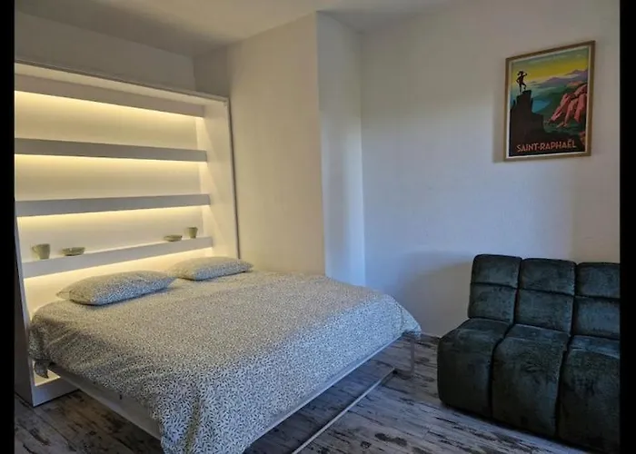 Apartman Dans Le Golf Saint-Raphaël